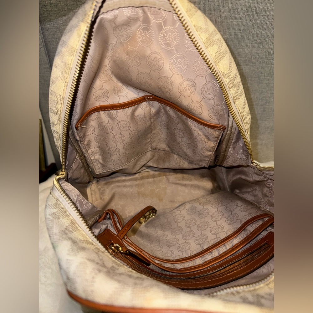 Michael Kors Monogram Jet Set Backpack - Picture 11 of 15
